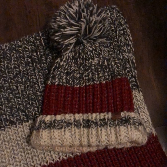 Roots knit infinity scarf and hat - Picture 2 of 3